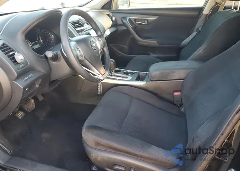 2015 Nissan Altima 2.5 z USA, uszkodzony, nr VIN 1N4AL3AP5FC219235